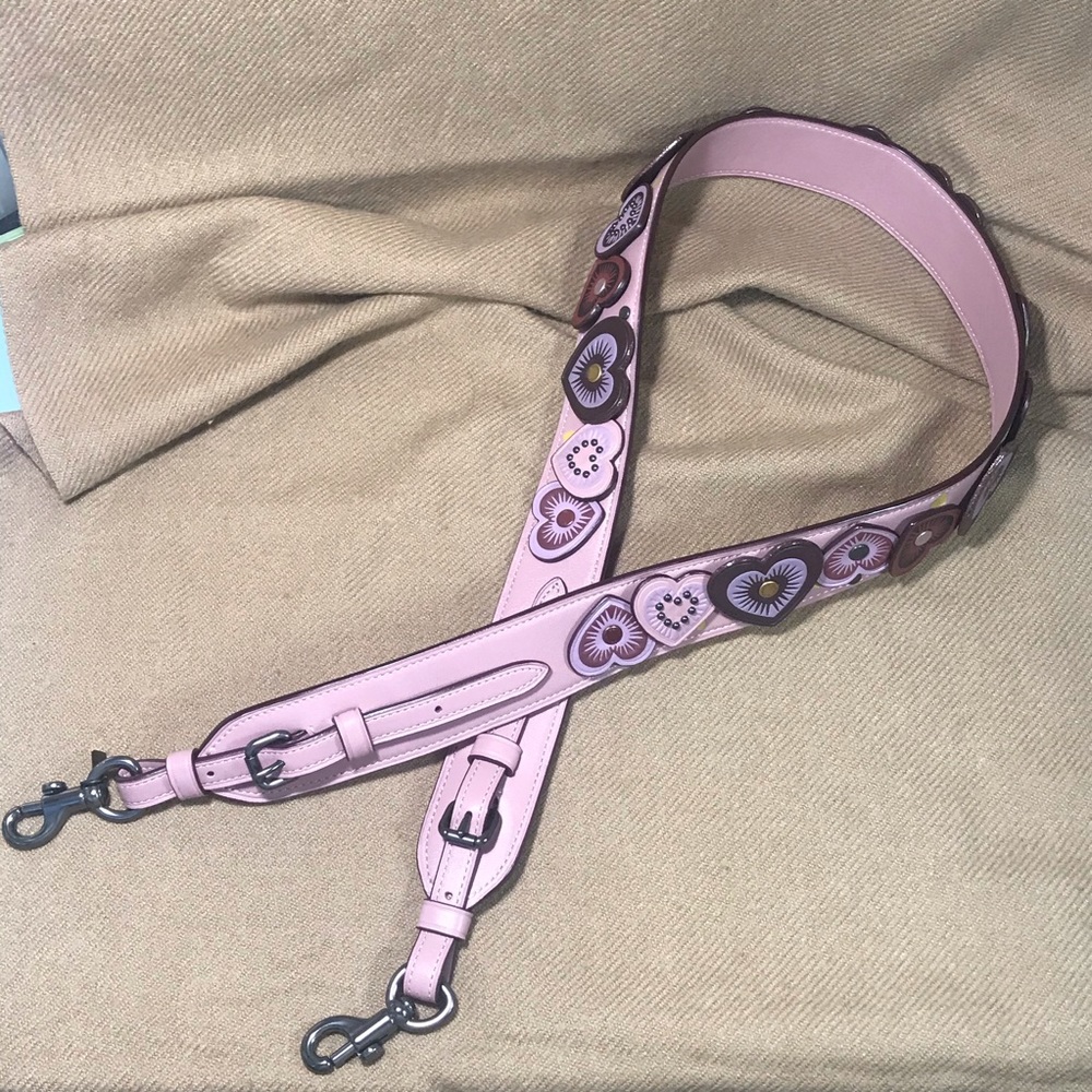 COACH Strap With Hearts 29542 Dusty Rose